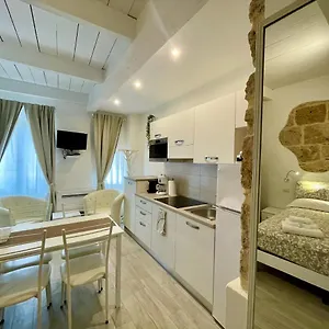 https://protea-house.hotelsalgherosardinia.com