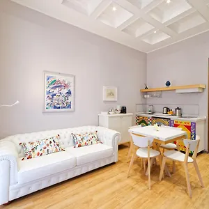 https://apt-la-porta-di-mezzo.taorminaitalyhotels.com